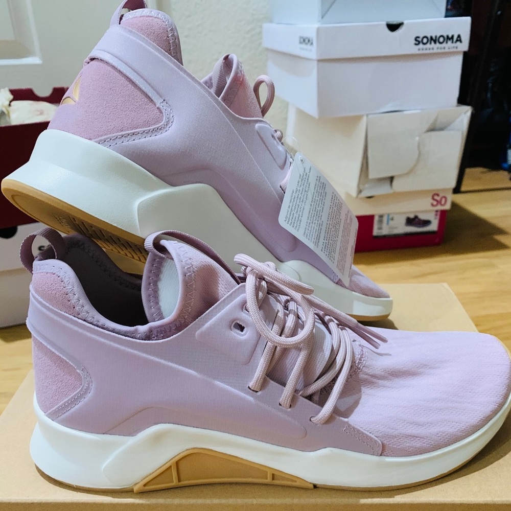 Reebok (W)